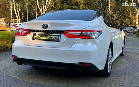 Toyota Camry 2019 - фото 7