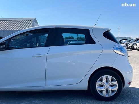 Renault Zoe 2014 белый - фото 7