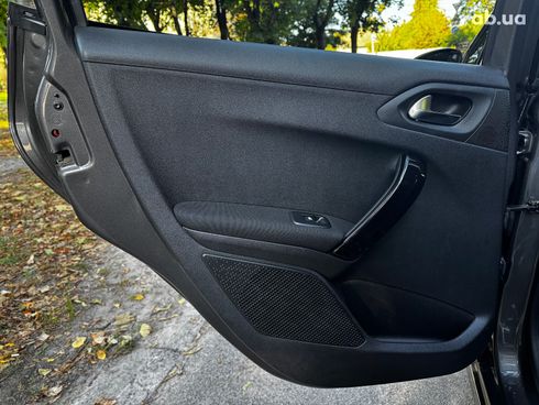 Peugeot 208 2019 серый - фото 47