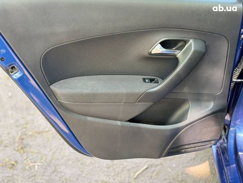 Volkswagen Polo 2018 синий - фото 15
