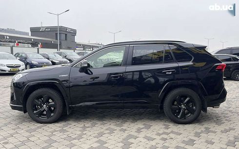 Toyota RAV4 2021 - фото 4