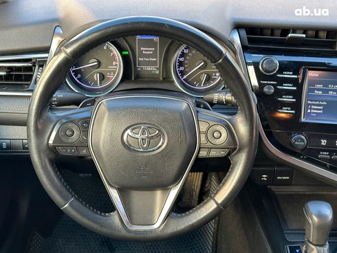 Toyota Camry 2018 черный - фото 24