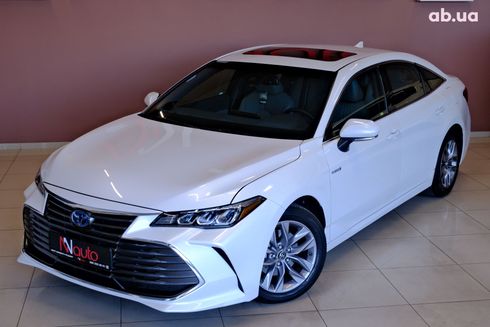 Toyota Avalon 2019 белый - фото 2