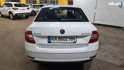 Skoda Octavia 2019 - фото 13