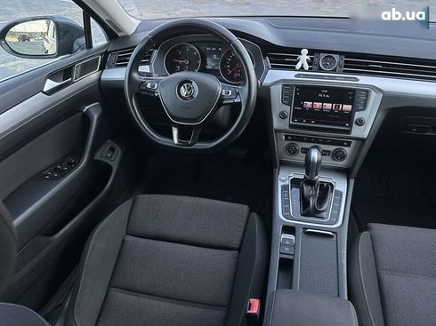 Volkswagen Passat 2015 - фото 23