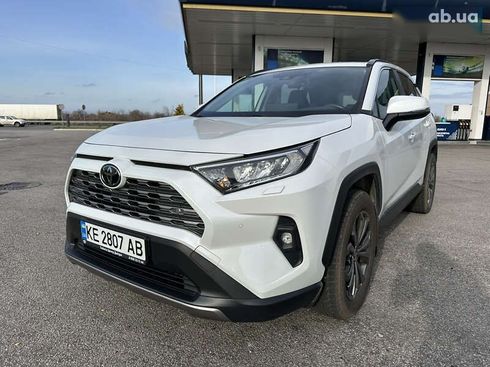 Toyota RAV4 2023 - фото 8