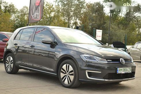 Volkswagen e-Golf 2020 - фото 25