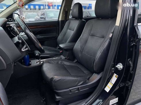 Mitsubishi Outlander 2015 - фото 12