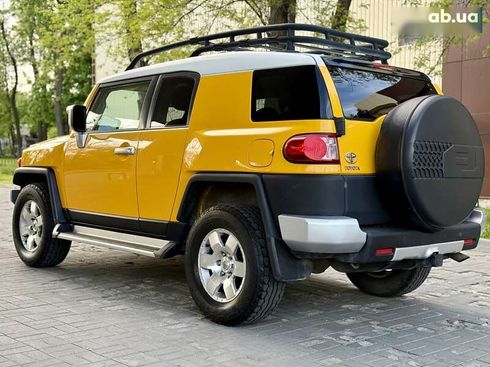 Toyota FJ Cruiser 2007 - фото 16