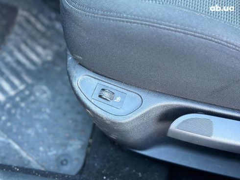 Peugeot 308 2011 черный - фото 48