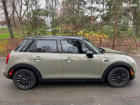 MINI Hatch 2019 бежевый - фото 17