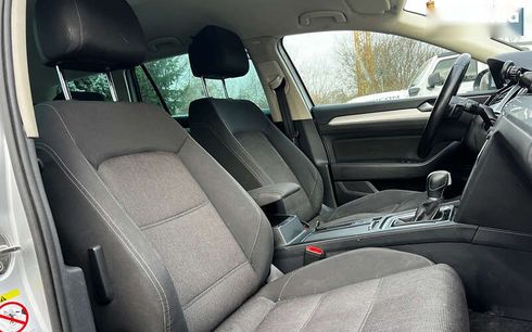 Volkswagen Passat 2017 - фото 19