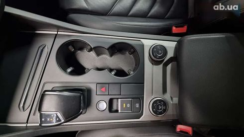 Volkswagen Touareg 2019 - фото 13