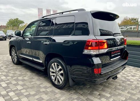 Toyota Land Cruiser 2018 - фото 7