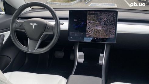 Tesla Model 3 2019 - фото 10