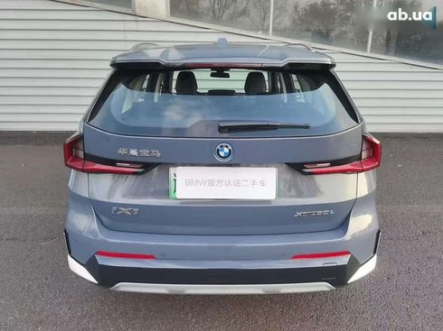BMW iX1 2023 - фото 2