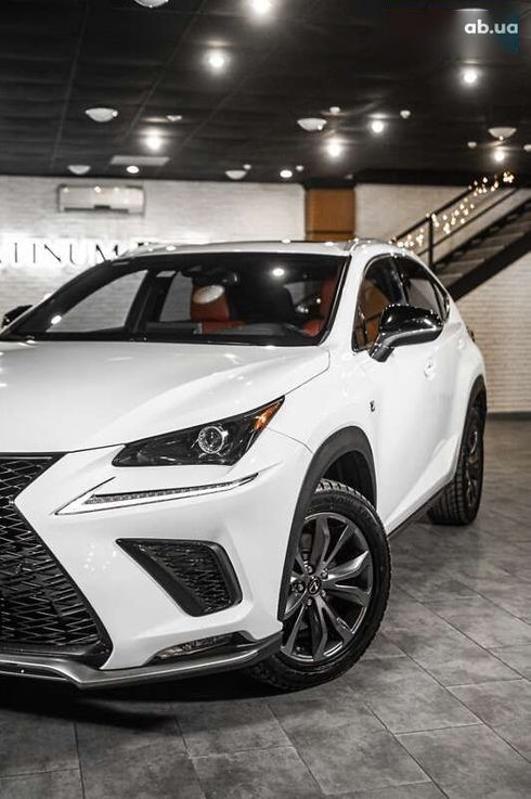 Lexus NX 2021 - фото 12