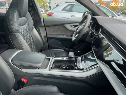 Audi Q8 2021 - фото 4