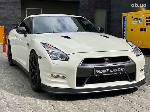 Nissan GT-R 2013 - фото 3