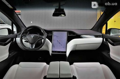 Tesla Model X 2019 - фото 12