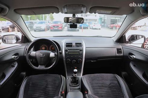 Toyota Corolla 2013 - фото 10