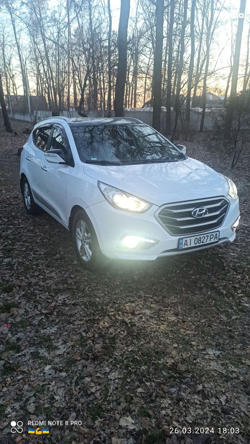 Hyundai ix35 2011 белый - фото 12