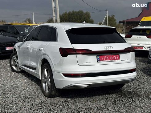 Audi E-Tron 2021 - фото 11