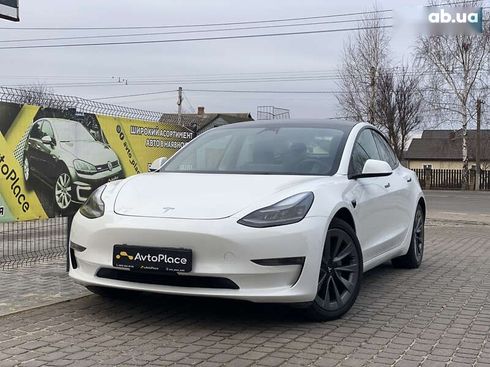 Tesla Model 3 2022 - фото 2