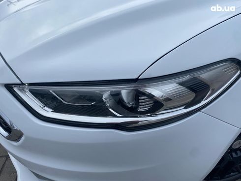 Ford Fusion 2017 белый - фото 9
