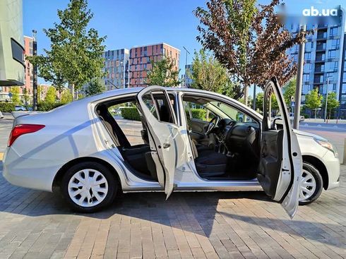 Nissan Versa 2016 - фото 25