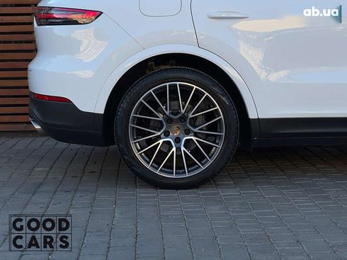 Porsche Cayenne 2018 - фото 16