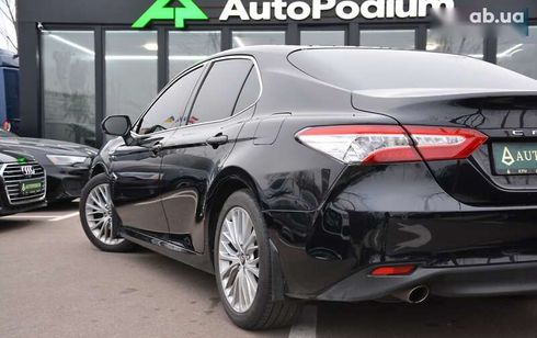 Toyota Camry 2019 - фото 11
