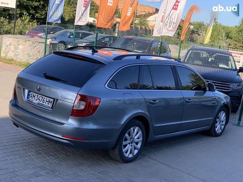Skoda Superb 2011 - фото 13