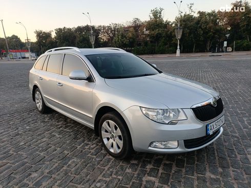 Skoda Superb 2010 серый - фото 5