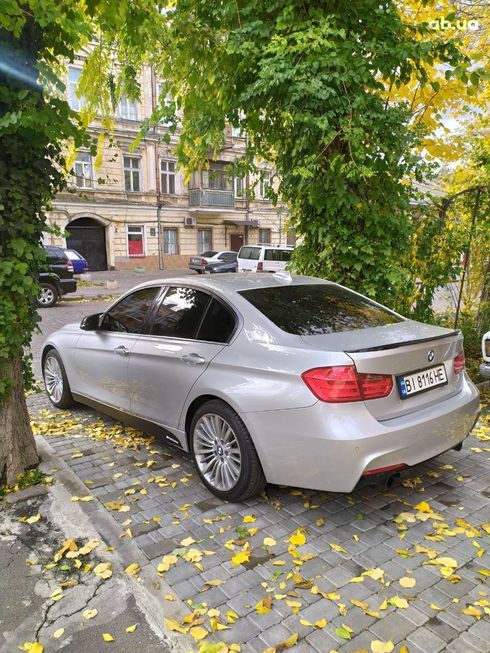 BMW 3 серия 2012 серебристый - фото 2