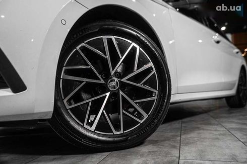 Skoda Octavia 2021 - фото 17