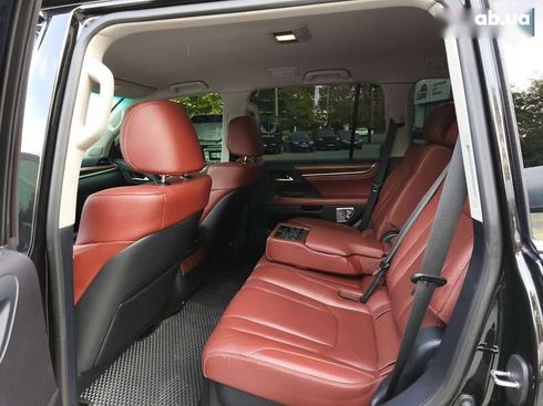 Lexus LX 2017 - фото 15
