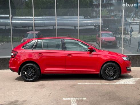 Skoda Spaceback 2018 - фото 4