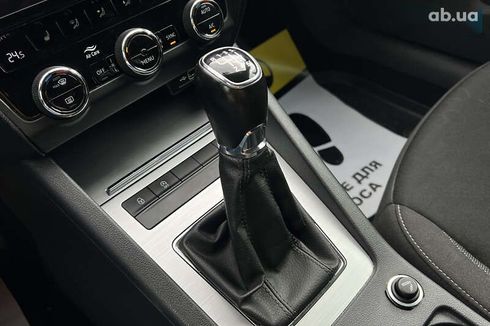 Skoda Octavia 2019 - фото 17