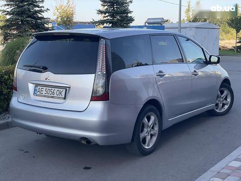 Mitsubishi Grandis 2006 - фото 4