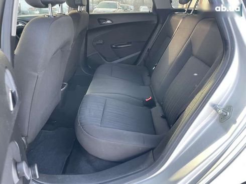 Opel Astra 2011 - фото 27