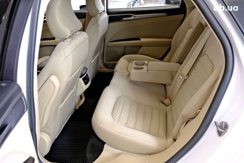 Ford Fusion 2017 белый - фото 8