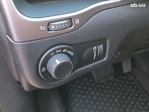 Jeep Cherokee 2019 черный - фото 22