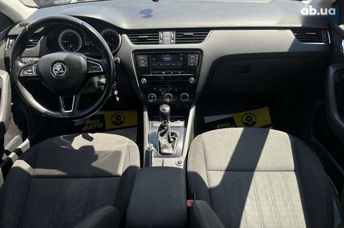 Skoda Octavia 2017 - фото 14
