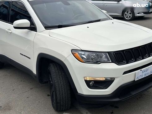 Jeep Compass 2017 - фото 11