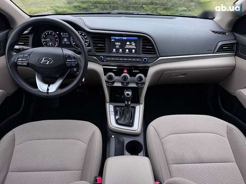 Hyundai Elantra 2019 - фото 21