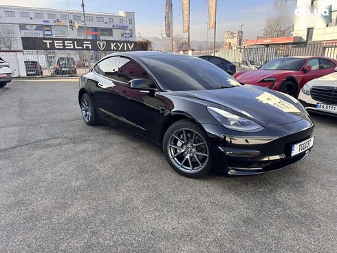 Tesla Model 3 2021 - фото 4