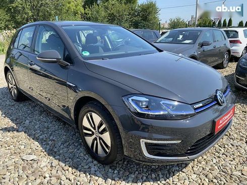 Volkswagen e-Golf 2020 - фото 10