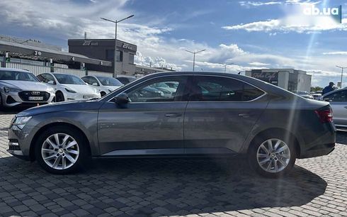 Skoda Superb 2023 - фото 4