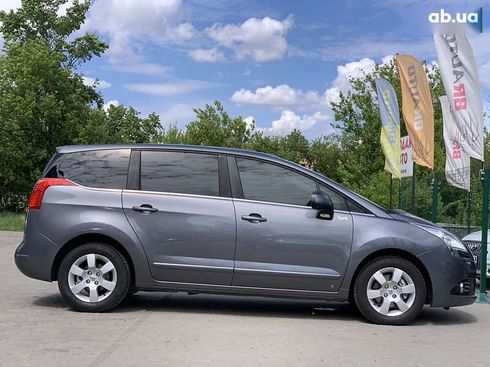 Peugeot 5008 2011 - фото 22